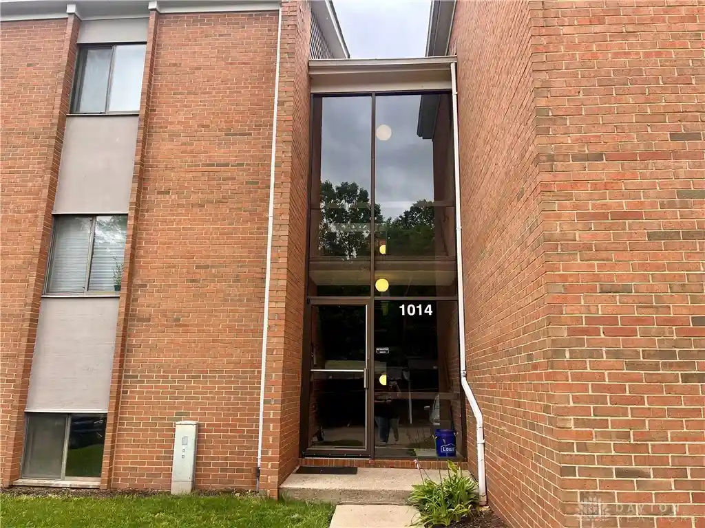 Listing Photo 1 - Condo for sale in 1014 Lookout Trl located at 1014 Lookout Trl, West Carrollton, OH 45449 - Unit #26B