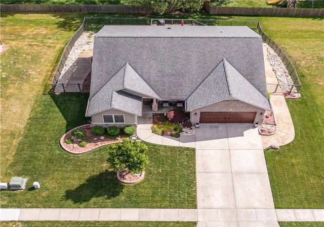 1st image of 1331 Peregrine Wy, Hamilton, OH 45013 | MLS# 957721