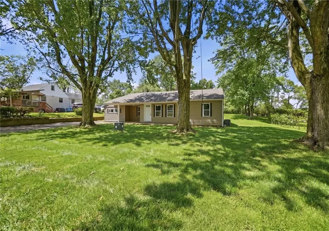 2nd image of 9615 Roberts Dr, Franklin, OH 45005 | MLS# 957969