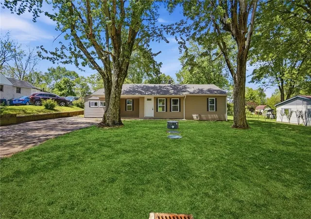 4th image of 9615 Roberts Dr, Franklin, OH 45005 | MLS# 957969