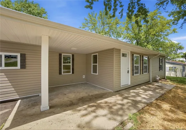 5th image of 9615 Roberts Dr, Franklin, OH 45005 | MLS# 957969