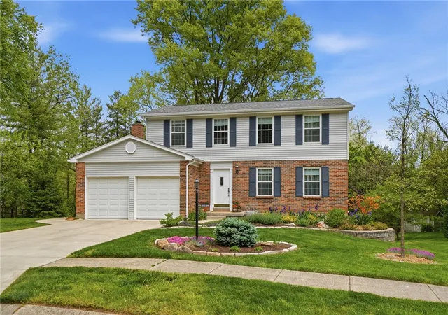 Homes for sale in Bellbrook, OH | 4024 Locus Bend Dr, Bellbrook, OH 45440 | MLS# 956975