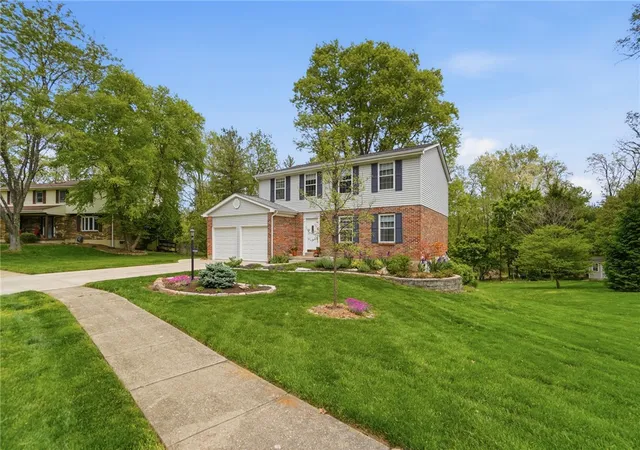 Homes for sale in Bellbrook, OH | 4024 Locus Bend Dr, Bellbrook, OH 45440 | MLS# 956975