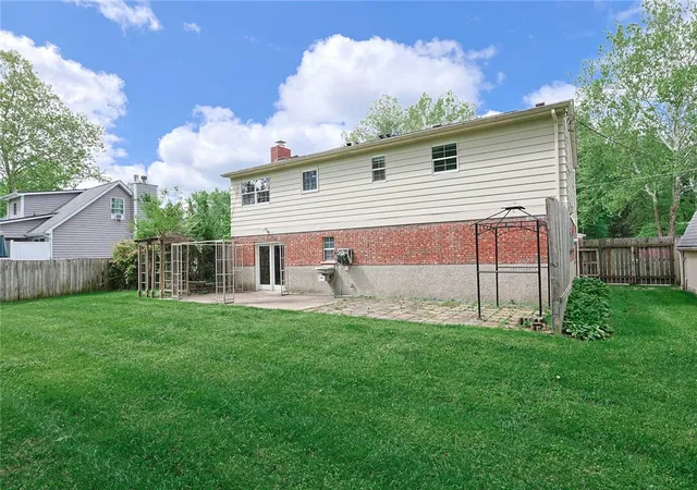 Homes for sale in Batavia, OH | 128 Maplewood Dr, Batavia, OH 45103 | MLS# 957938