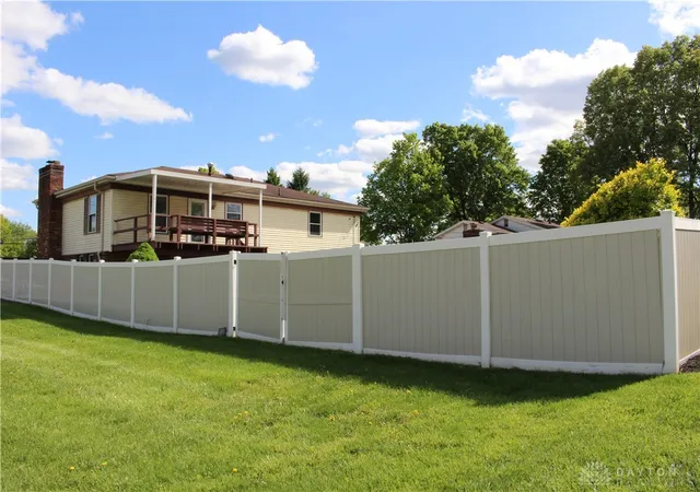 3rd image of 7031 Union Schoolhouse Rd, Dayton, OH 45424 | MLS# 958151