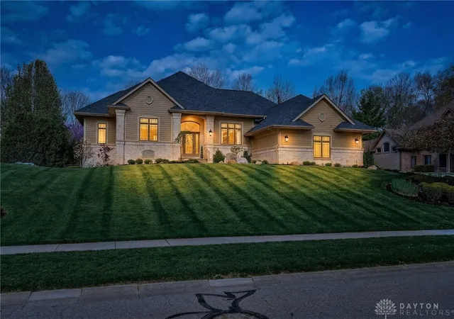 Homes for sale in Bellbrook, OH | 1475 Country Wood Dr, Bellbrook, OH 45440 | MLS# 957015