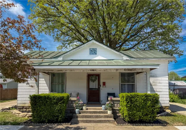 Homes for sale in Eaton, OH | 225 S Franklin St, Eaton, OH 45320 | MLS# 958243