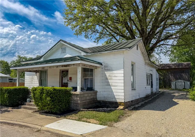 Homes for sale in Eaton, OH | 225 S Franklin St, Eaton, OH 45320 | MLS# 958243