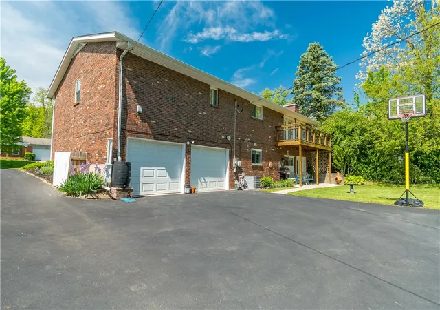 Photo 2 of Single family home for sale at 407 Thelma Ave, Dayton, OH 45415 | MLS# 958180 | Listing updated on 2026-08-01