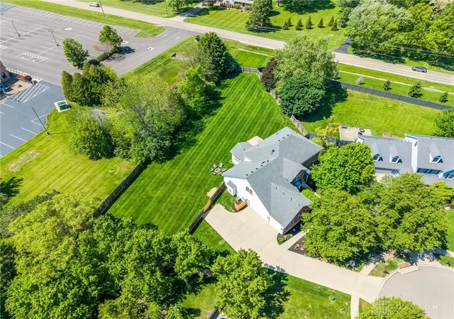 Photo 4 of Single family home for sale at 679 Towncrest Dr, Beavercreek, OH 45434 | MLS# 958287 | Listing updated on 2026-07-19