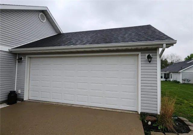 Homes for sale in New Carlisle, OH | 702 Fenview Dr, New Carlisle, OH 45344 | MLS# 958407