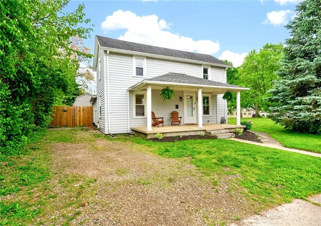 Homes for sale in Enon Vlg, OH | 181 E Main St, Enon Vlg, OH 45323 | MLS# 957998