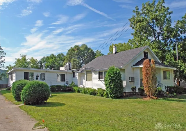 1st image of 1830 Roslyn Ave, Dayton, OH 45429 | MLS# 958431