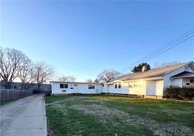 3rd image of 1830 Roslyn Ave, Dayton, OH 45429 | MLS# 958431