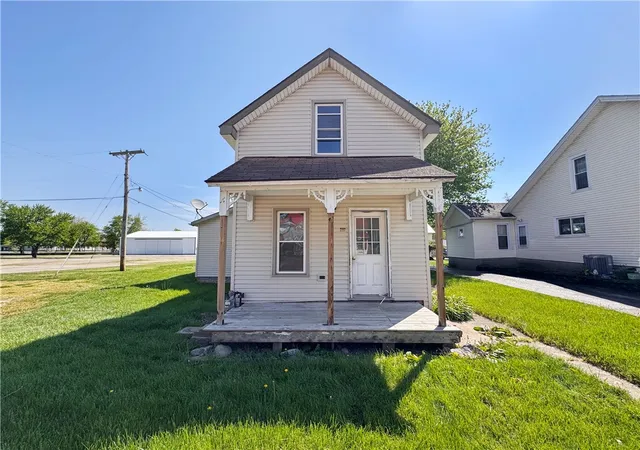 Homes for sale in West Manchester, OH | 408 N Main St, West Manchester, OH 45382 | MLS# 958472