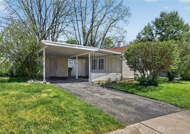 2nd image of 5093 Bayside Dr, Dayton, OH 45431 | MLS# 957354