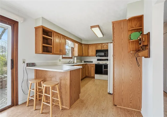 5th image of 122 Parkhurst Rd, Dayton, OH 45440 | MLS# 952034