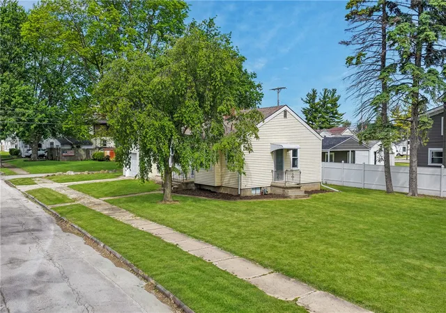 Homes for sale in Greenville Twp, OH | 520 Pine St, Greenville Twp, OH 45331 | MLS# 958253
