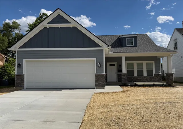 Photo 2 of Sale Pending at 2304 Wilbraham Rd, Middletown, OH 45042 | MLS# 958869 | Listing updated on 2026-06-05