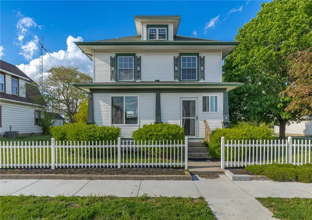 Homes for sale in St Paris, OH | 444 E Main St, St Paris, OH 43072 | MLS# 958853