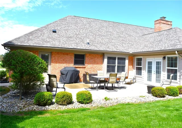 Homes for sale in Piqua, OH | 9 Eagles Wy, Piqua, OH 45356 | MLS# 958874