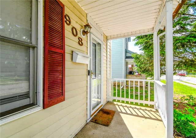2nd image of 908 E Pearl St, Miamisburg, OH 45342 | MLS# 958998