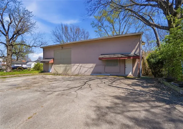 4th image of 902 Crawford St, Middletown, OH 45044 | MLS# 959047