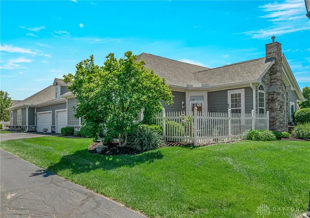1st image of 124 Abbey Dr, Springboro, OH 45066 | MLS# 959083