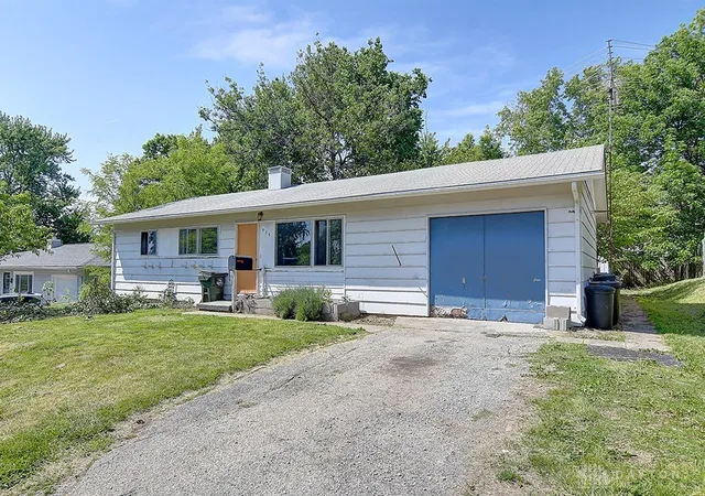Homes for sale in Miamisburg, OH | 915 Carole St, Miamisburg, OH 45342 | MLS# 959100