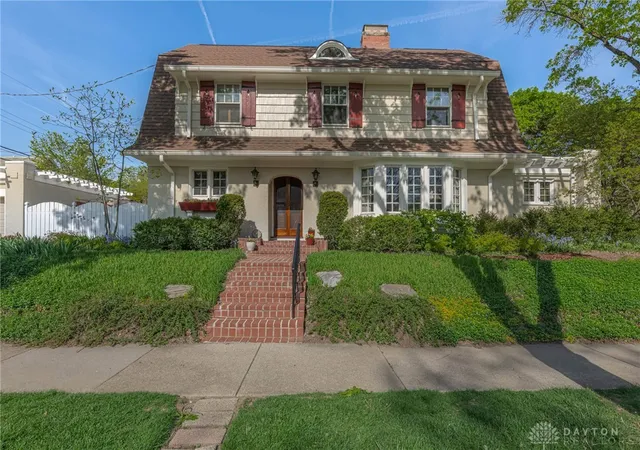 1st image of 158 E Dixon Ave, Oakwood, OH 45419 | MLS# 957744