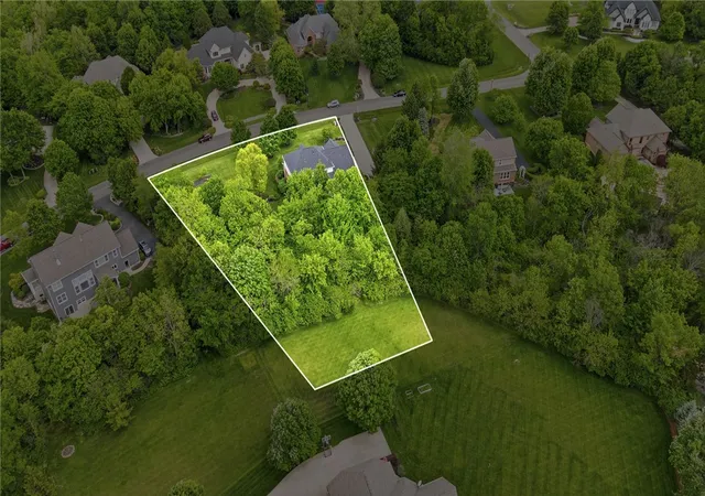 Homes for sale in Clearcreek Twp, OH | 8165 Old Woods Ct, Clearcreek Twp, OH 45066 | MLS# 959218