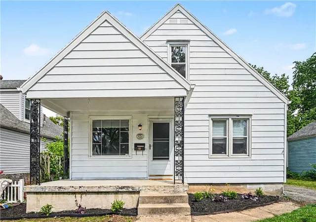 Homes for sale in Harrison Twp, OH | 4048 Old Riverside Dr, Harrison Twp, OH 45405 | MLS# 958642