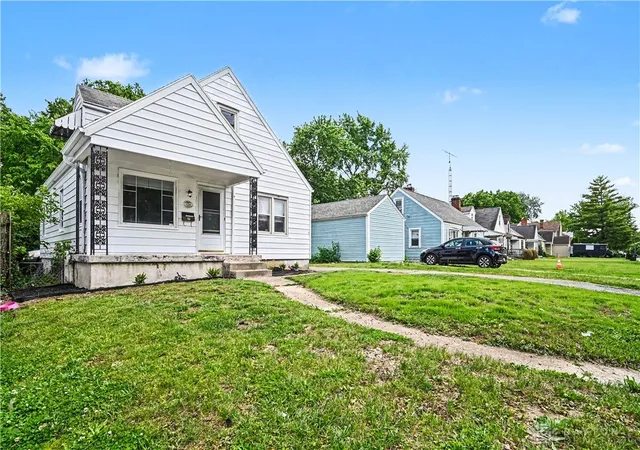 Homes for sale in Harrison Twp, OH | 4048 Old Riverside Dr, Harrison Twp, OH 45405 | MLS# 958642