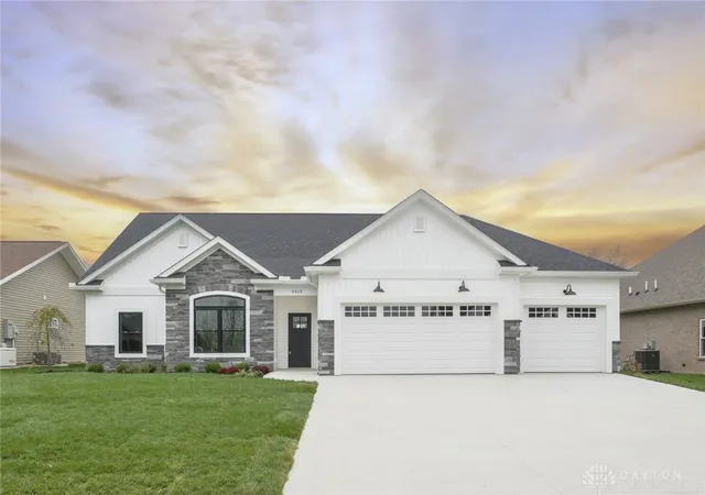 Homes for sale in Piqua, OH | 3413 Ottawa Cir, Piqua, OH 45356 | MLS# 959268