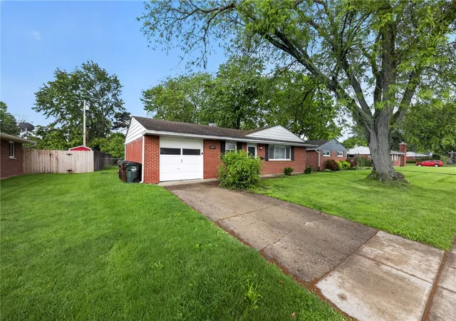 2nd image of 2421 Acorn Dr, Dayton, OH 45419 | MLS# 958486