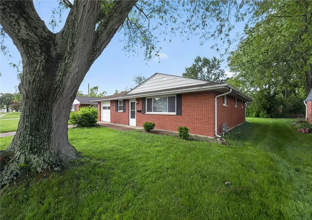 4th image of 2421 Acorn Dr, Dayton, OH 45419 | MLS# 958486