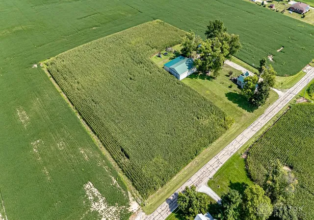 Homes for sale in Eaton, OH | 1228 W Florence Campbellstown Rd, Eaton, OH 45320 | MLS# 959277