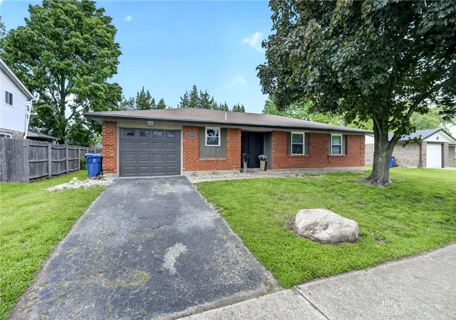 3rd image of 5237 Beechview Dr, Dayton, OH 45424 | MLS# 959363