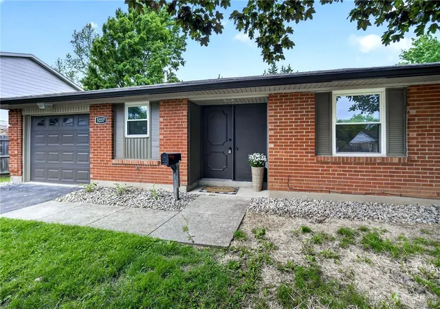 5th image of 5237 Beechview Dr, Dayton, OH 45424 | MLS# 959363