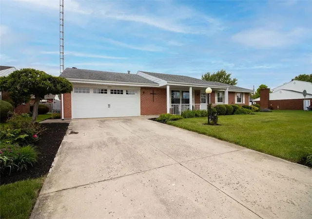 Homes for sale in Greenville, OH | 1352 Highland Dr, Greenville, OH 45331 | MLS# 959373