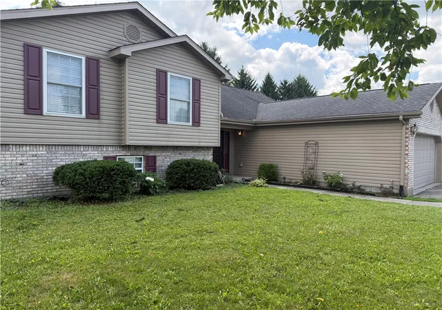 2nd image of 113 Krug Dr, Englewood, OH 45322 | MLS# 959449