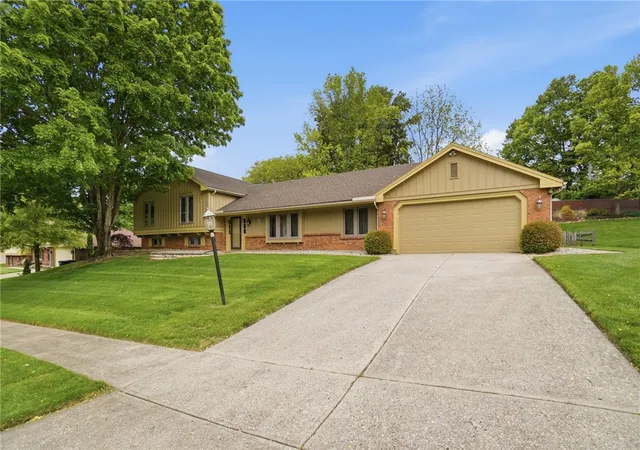 Photo 3 of Single family home for sale at 7880 John Elwood Dr, Dayton, OH 45459 | MLS# 959482 | Listing updated on 2026-07-31