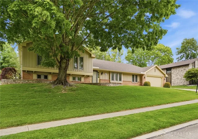 Photo 3 of Single family home for sale at 7880 John Elwood Dr, Dayton, OH 45459 | MLS# 959482 | Listing updated on 2026-07-31