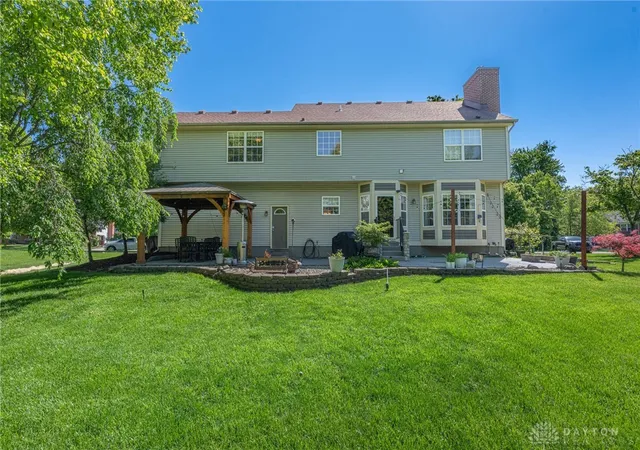 3rd image of 10075 Pebblestone Dr, Washington Twp, OH 45458 | MLS# 959429