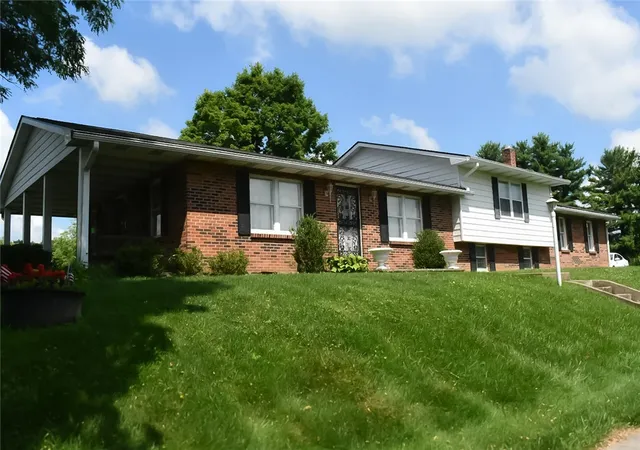 3rd image of 7915 W Greenbush Rd, Somerville, OH 45064 | MLS# 959525
