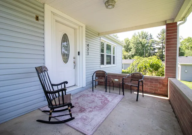 Homes for sale in New Paris, OH | 421 S Spring St, New Paris, OH 45347 | MLS# 959537