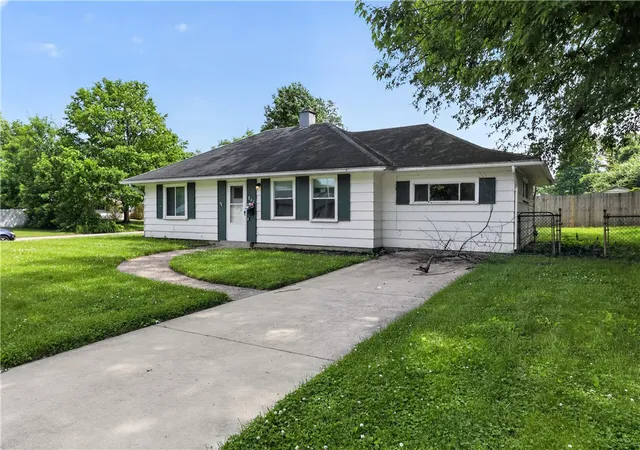 2nd image of 840 Brookfield Rd, Dayton, OH 45429 | MLS# 959541