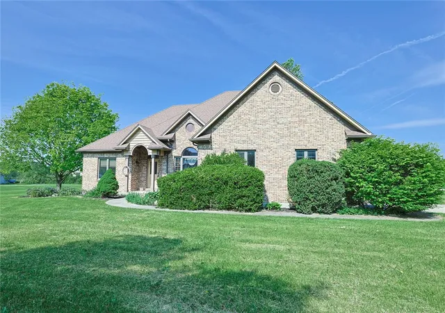 2nd image of 639 Deerhorn Trl, Yellow Springs, OH 45387 | MLS# 959534