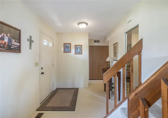 2nd image of 6587 Charlesgate Rd, Dayton, OH 45424 | MLS# 959460