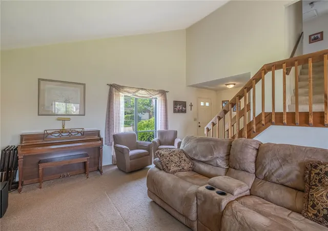 4th image of 6587 Charlesgate Rd, Dayton, OH 45424 | MLS# 959460